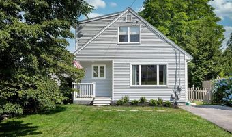 12 Ellen St, Bristol, RI 02809