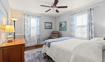 13 Atlantic St, Newport, RI 02840