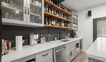 4020 Walnut Creek Trl, Alpharetta, GA 30005