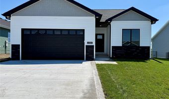 1946 Tuscany Dr SE, Altoona, IA 50009
