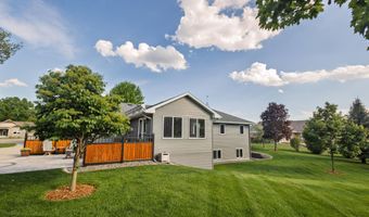 2111 Robins Nest SE, Alexandria, MN 56308