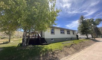 17 Frontier St, Diamondville, WY 83116