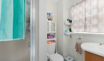 91 Warren Ave, Cranston, RI 02920