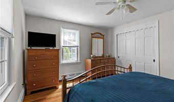 12 Terrace Dr, Bristol, RI 02809