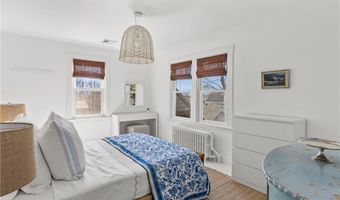 193 Coggeshall Ave, Newport, RI 02840