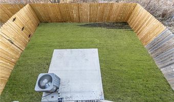 2717 SW Livingston Sq, Bentonville, AR 72713