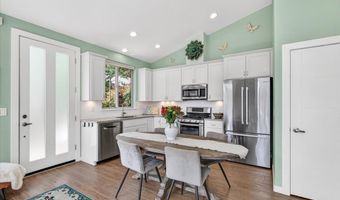 106 Dunn Cir, Ashland, OR 97520