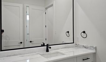 3053 Avilla Manor Trl, Alexander, AR 72002