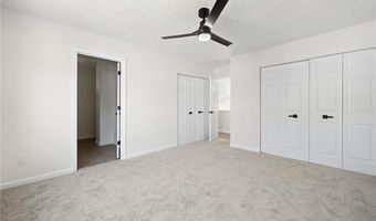 872 Windcroft Cir NW, Acworth, GA 30101