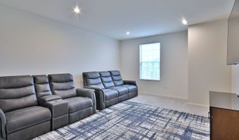 620 N Sullivan St, Addison, IL 60101