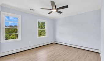 32 Belmont Ave, Bayville, NJ 08721