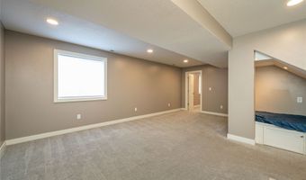 506 NW Ridgeline Dr, Ankeny, IA 50023