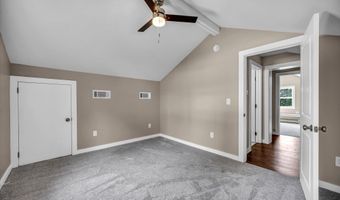2 Riverview Pl, Cromwell, CT 06416