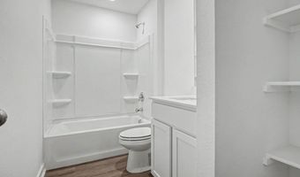 512 S Cherry St, Beebe, AR 72012