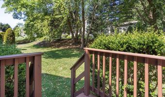 20 Sanctuary Dr, East Greenwich, RI 02818