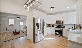 616 LEBEAU St, Arabi, LA 70032