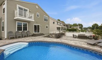 30 Berger Ave, Amityville, NY 11701
