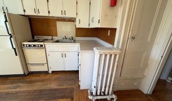 102 Congress St, Belfast, ME 04915