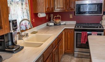 206 Fairview Ave, Auburn, ME 04210