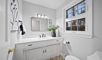 4 Forest Rd, Atkinson, NH 03811