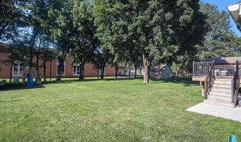 1212 E Cedar St, Brandon, SD 57005