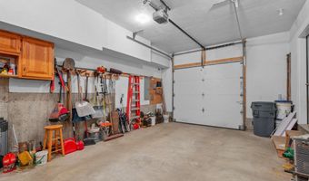 53 Ammonoosuc Dr, Bartlett, NH 03812