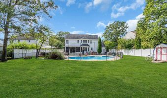 46 Ravenwood Blvd, Barnegat, NJ 08005