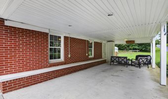 379 NE Morningside Ln, Abingdon, VA 24210