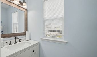 8 Avalon Ave, Barnegat, NJ 08005