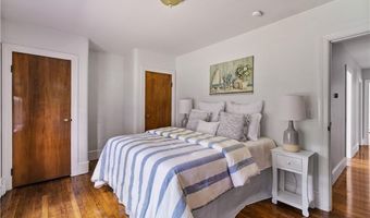 6 Ansonia Ave, Bristol, RI 02809