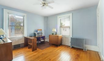 819 KENNEDY Blvd, Bayonne, NJ 07002