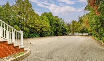 213 S Main St S, Milltown, NJ 08850