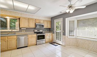 17 Dewberry Ln, Hilton Head Island, SC 29928
