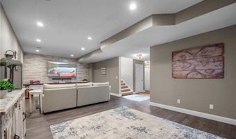 6023 158th St W, Apple Valley, MN 55124