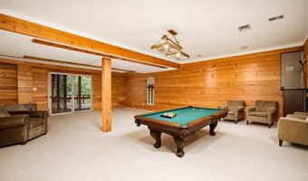 3949 Waldenwood Dr, Ann Arbor, MI 48105