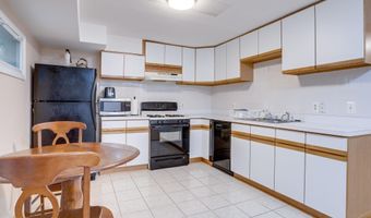 4918 SUNSET Ln, Annandale, VA 22003