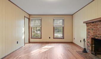 8223 TREEBROOKE Ln, Alexandria, VA 22308