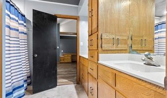 141 G St SW, Ardmore, OK 73401