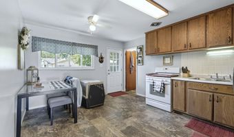 813 Pearse Ave, Auburn, IN 46706