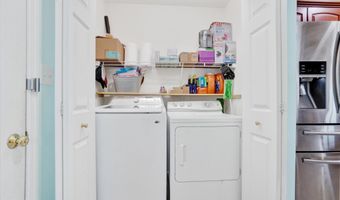 65 ANGELA Ln, York, PA 17402