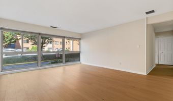 4970 BATTERY Ln 108, Bethesda, MD 20814
