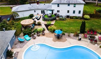 44 Heritage Dr, Warwick, RI 02818