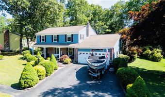 8 Winterberry Dr, Coventry, RI 02816