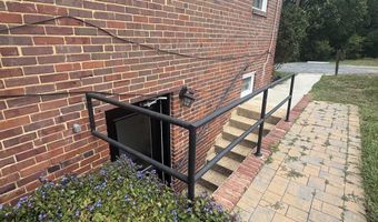 131 S COURTHOUSE Rd 2, Arlington, VA 22204