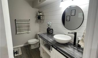 901 22nd Ave SW, Austin, MN 55912