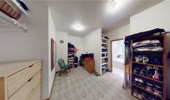 2 Ewes Ln, Bella Vista, AR 72715