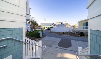 302 Glenn St, Atlantic Beach, NC 28512