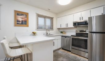 4062 Valeta 334, San Diego, CA 92110