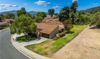 2113 David Dr, Escondido, CA 92026