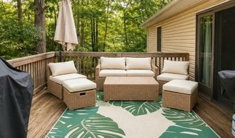 341 Courtland Dr, Appomattox, VA 24522